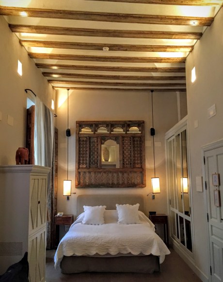 Hotel Corral del Rey room